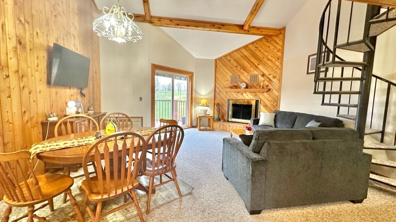 Photo of Livingroom in Hill City