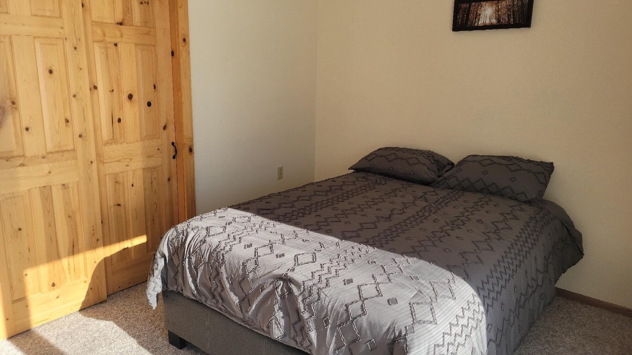 Photo of Bedroom in Hill City