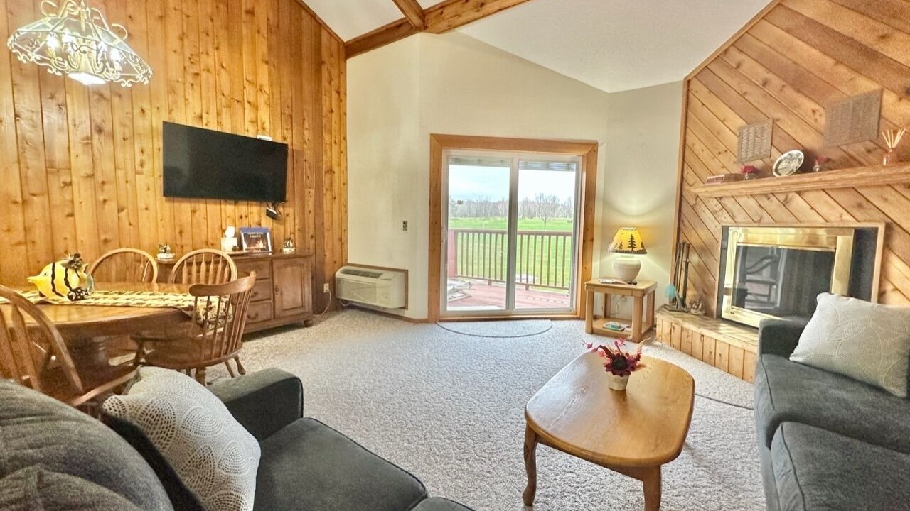 Photo of Livingroom in Hill City