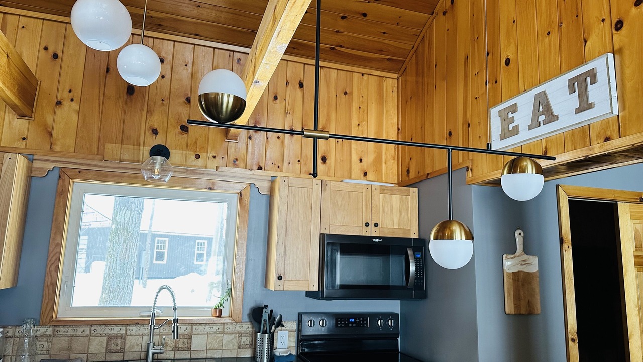 Photo of Kitchen in Central Frontenac