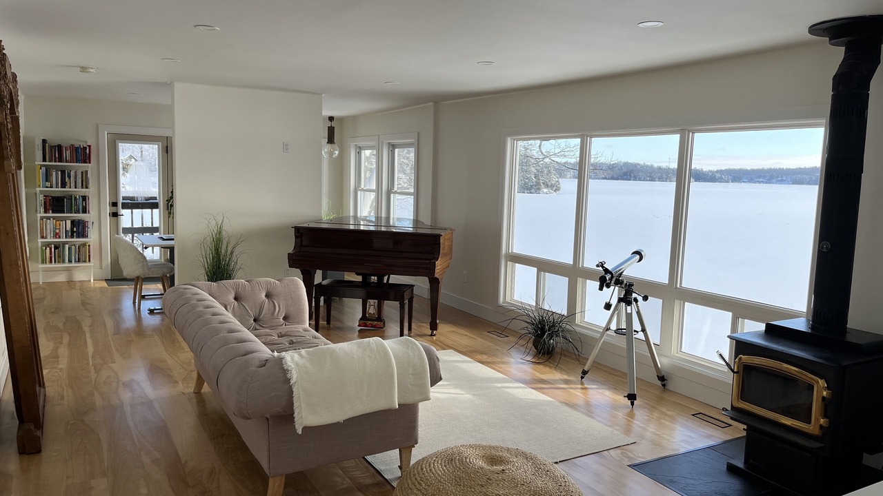 Photo of Livingroom in Rideau Lakes