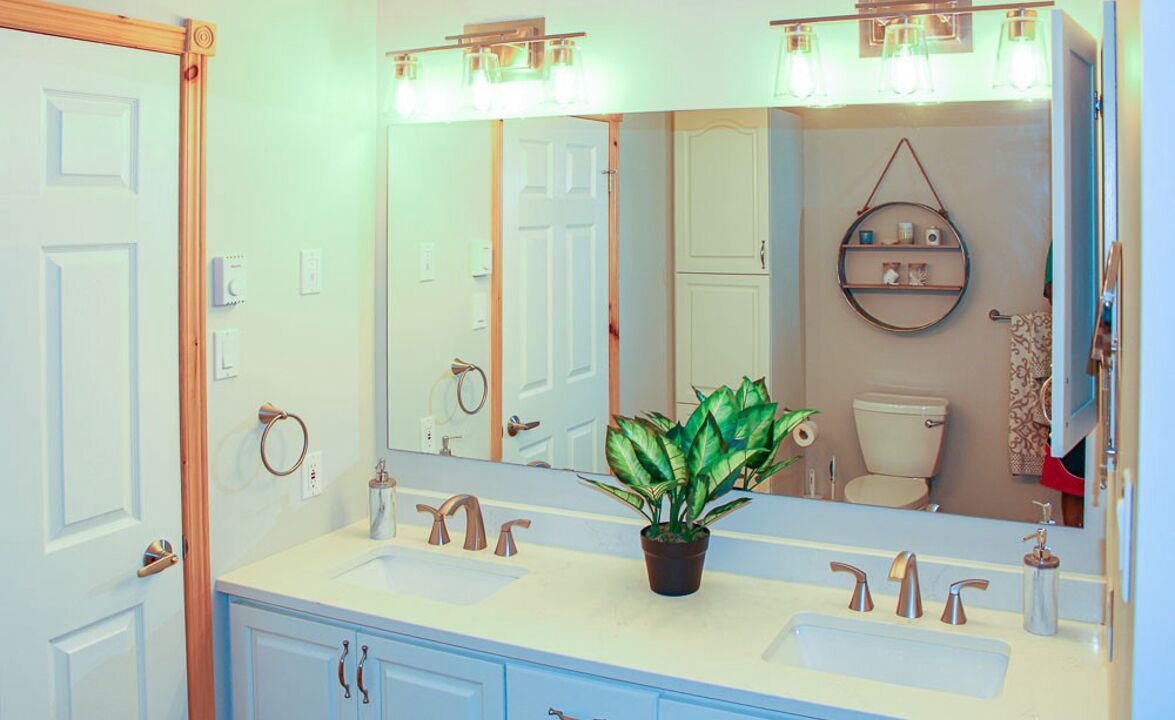 Photo of Bathroom in Arden