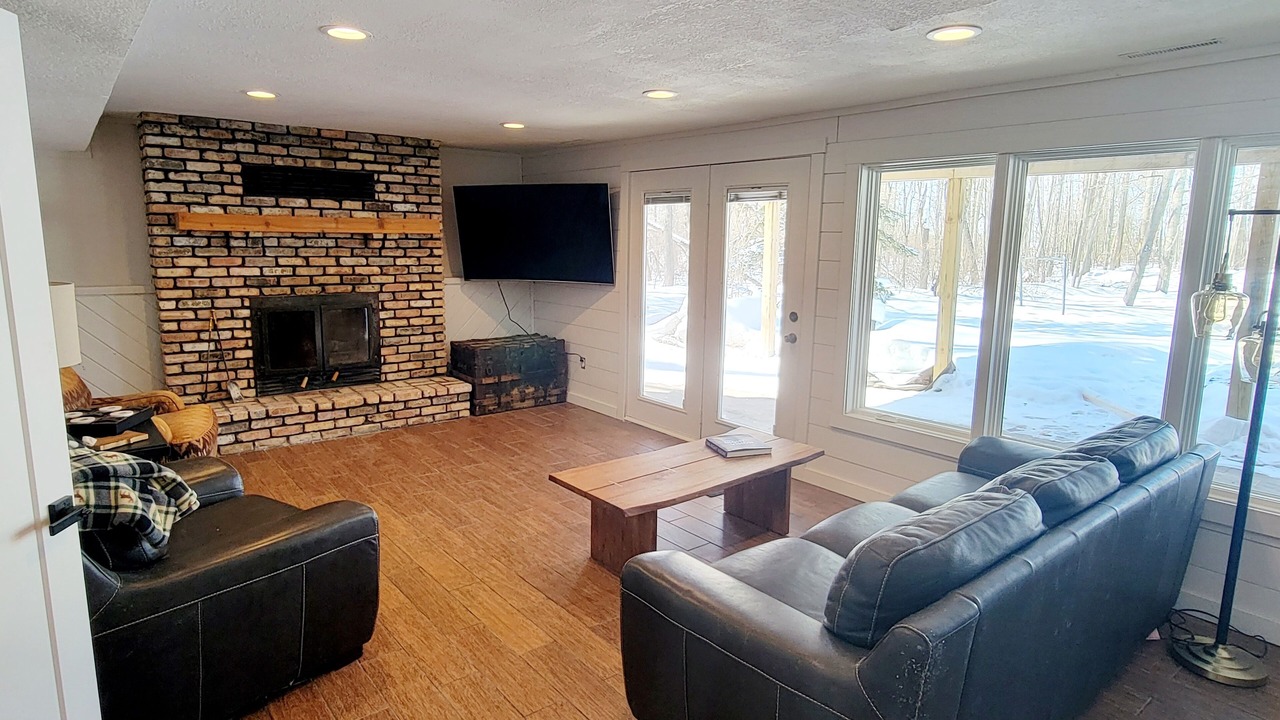 Photo of Livingroom in Center Township