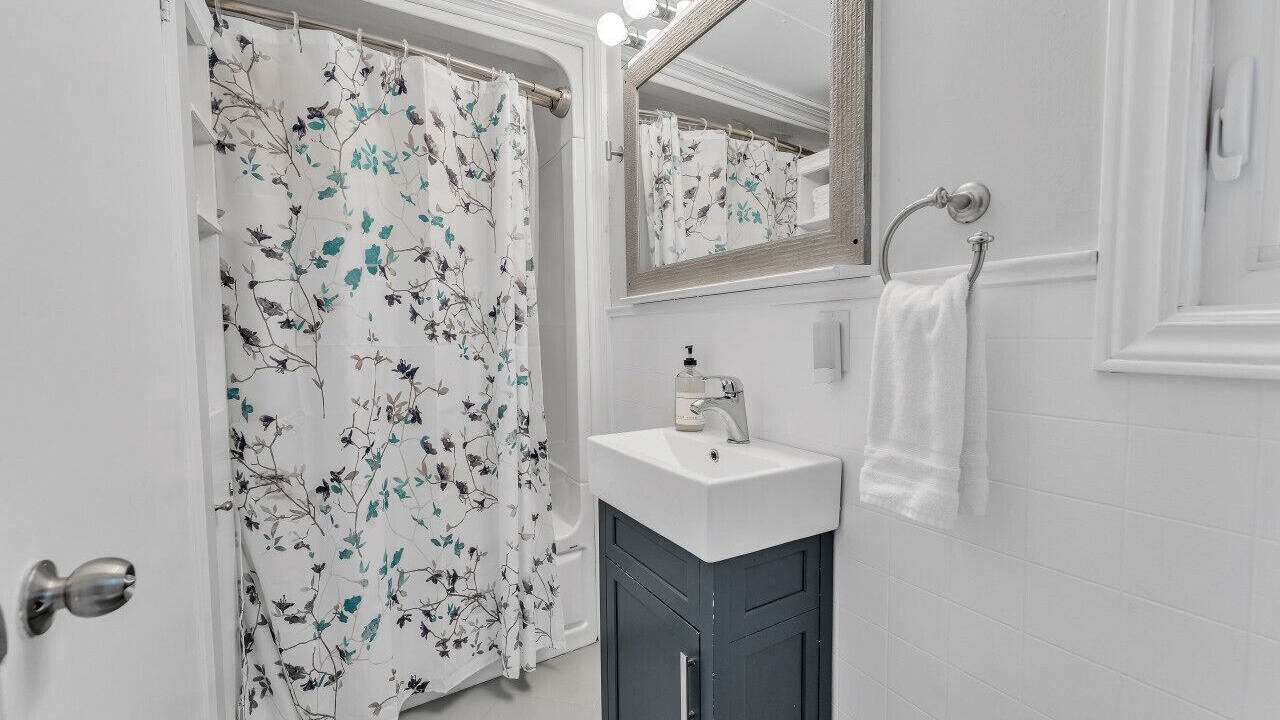 Photo of Bathroom in Leeds and the Thousand Islands