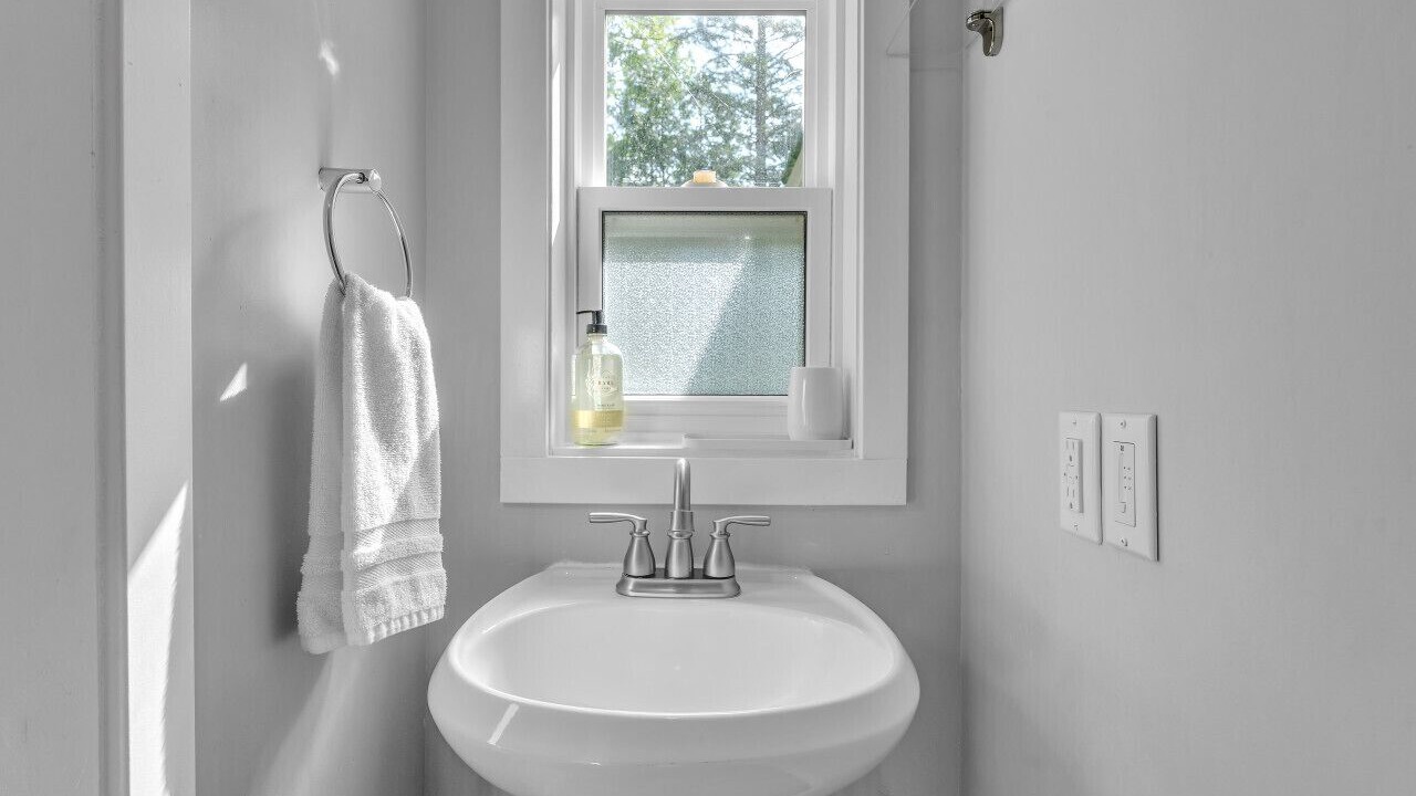 Photo of Bathroom in Leeds and the Thousand Islands