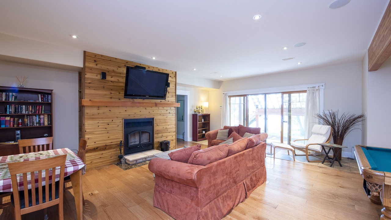 Photo of Livingroom in North Kawartha