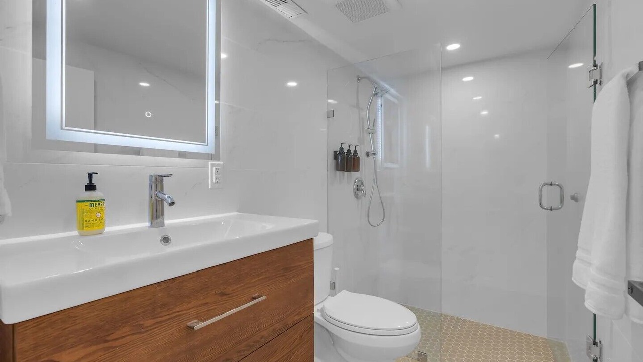 Photo of Bathroom in Port Weller
