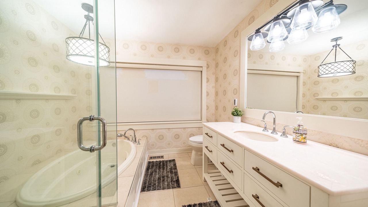 Photo of Bathroom in Scugog