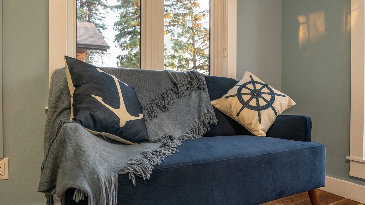 Photo of Livingroom in Scugog