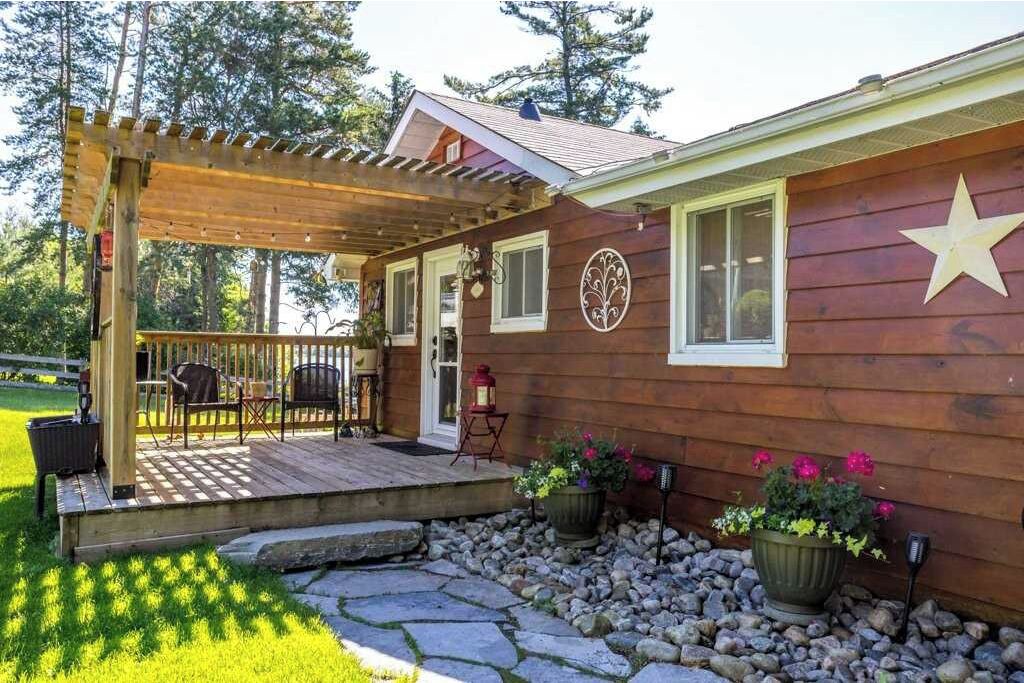 Photo of Patio Balcony in Ennismore