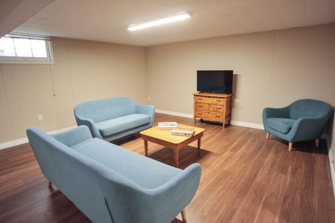 Photo of Livingroom in Port Dover