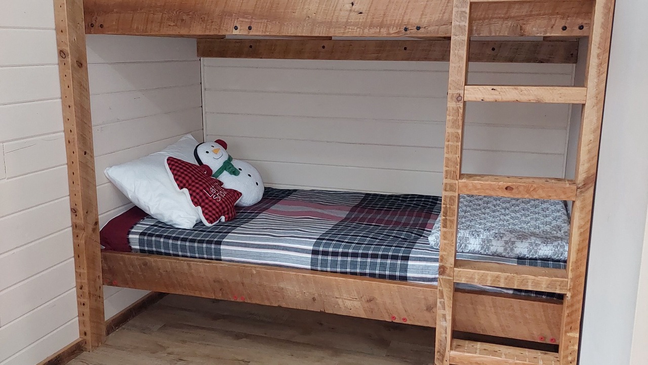 Photo of Bedroom in North Kawartha