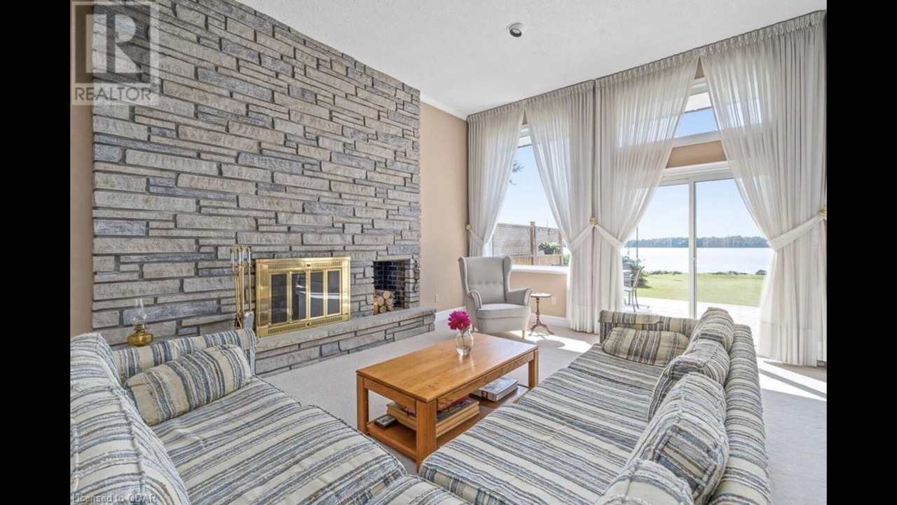 Photo of Livingroom in Prince Edward