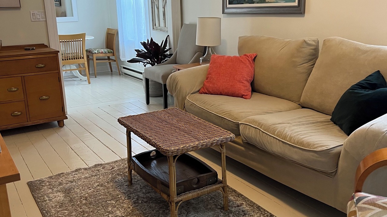 Photo of Livingroom in Cobourg
