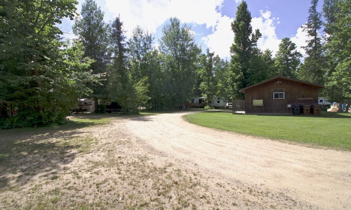 Photo of Others in Remer