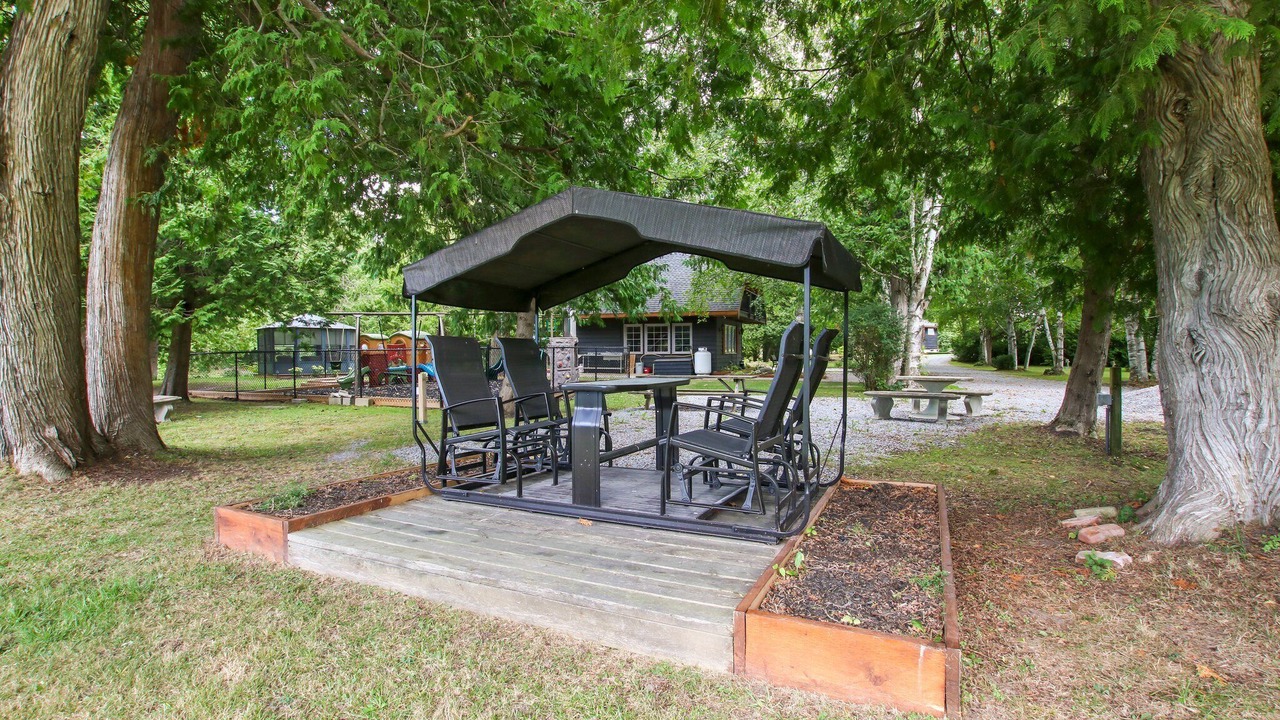 Photo of Outdoor in Brock