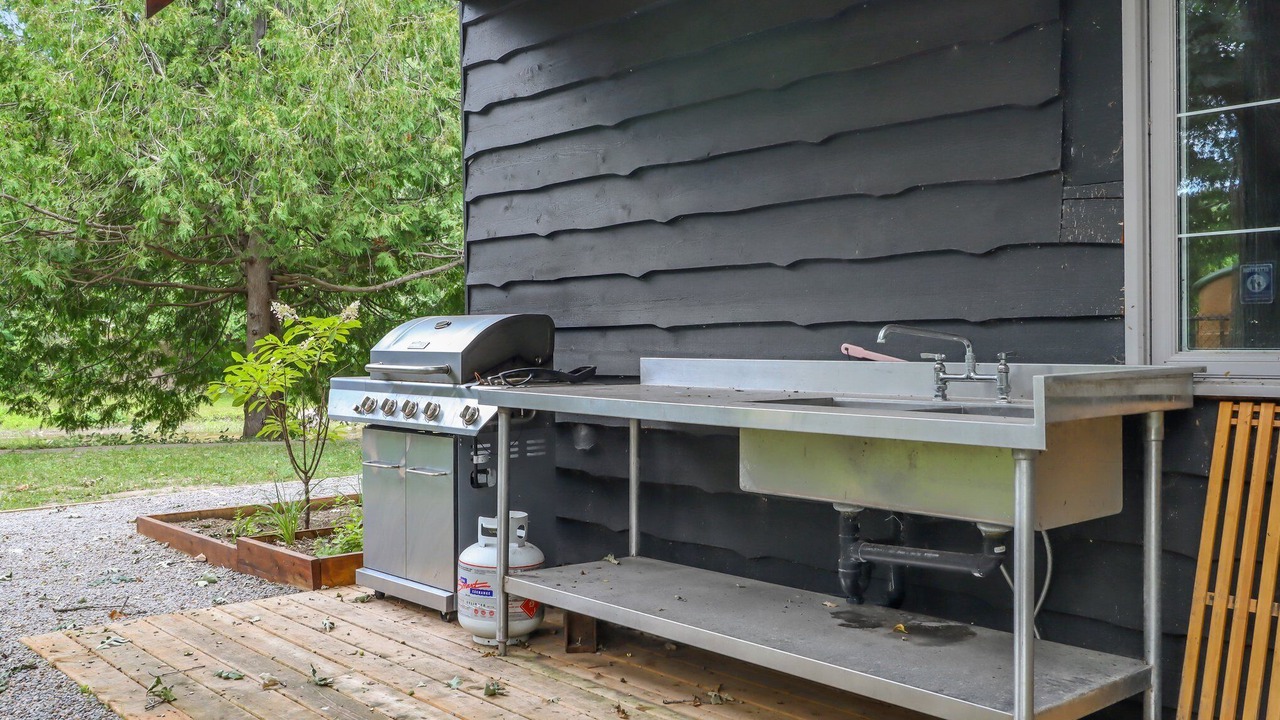 Photo of Outdoor in Brock