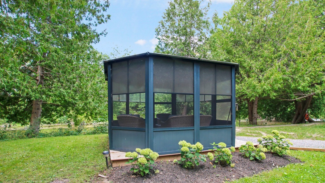 Photo of Outdoor in Brock