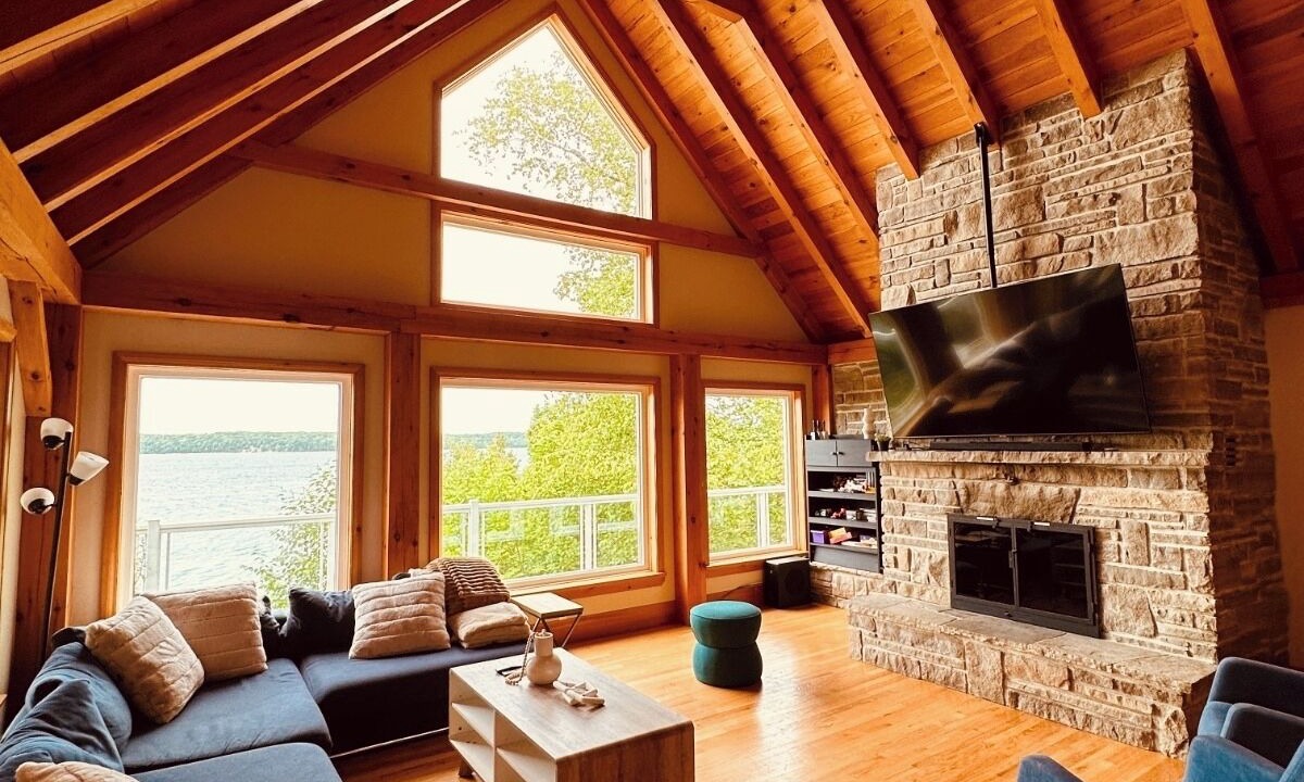 Photo of Livingroom in Georgian Bluffs