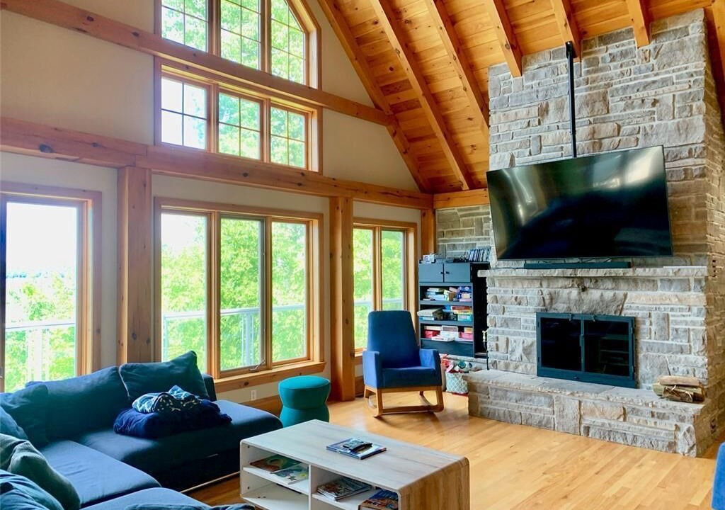 Photo of Livingroom in Georgian Bluffs