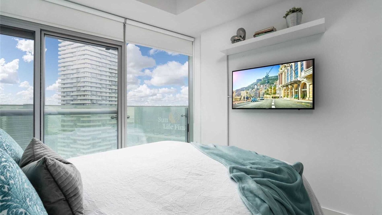 Photo of Bedroom in Toronto Entertainment District