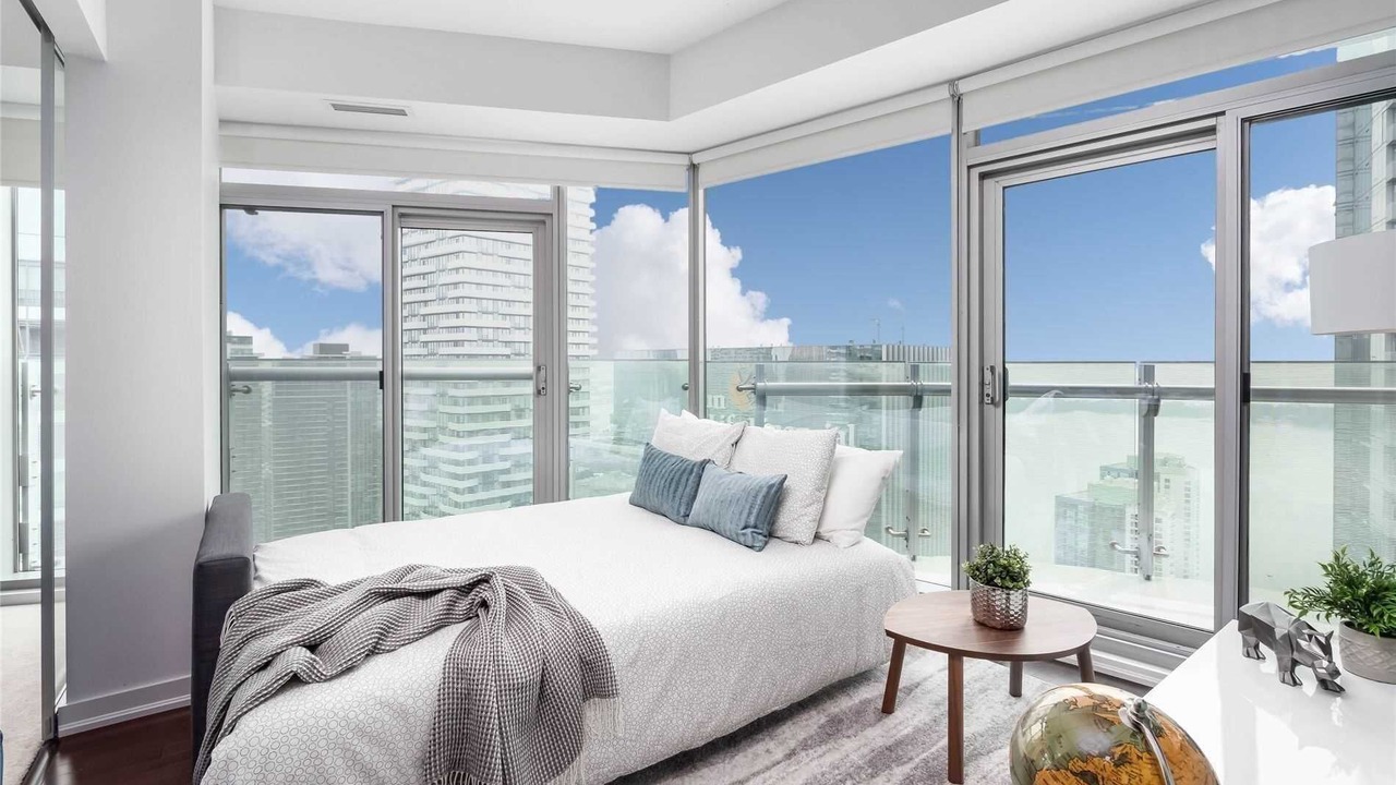 Photo of Bedroom in Toronto Entertainment District