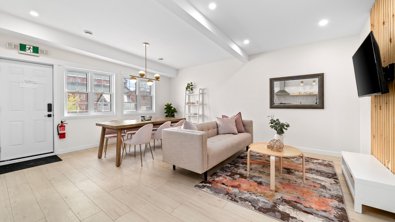 Photo of Livingroom in Belleville