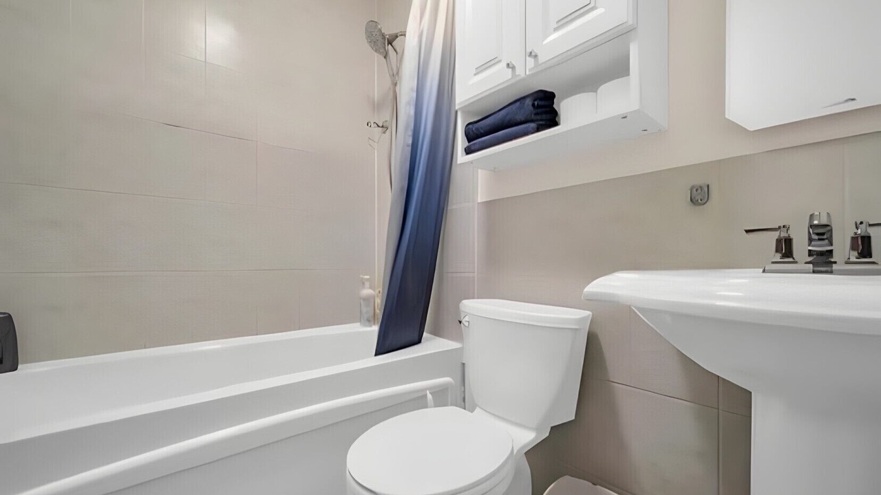 Photo of Bathroom in The Beaches