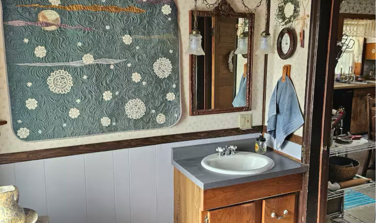 Photo of Bathroom in Houston County