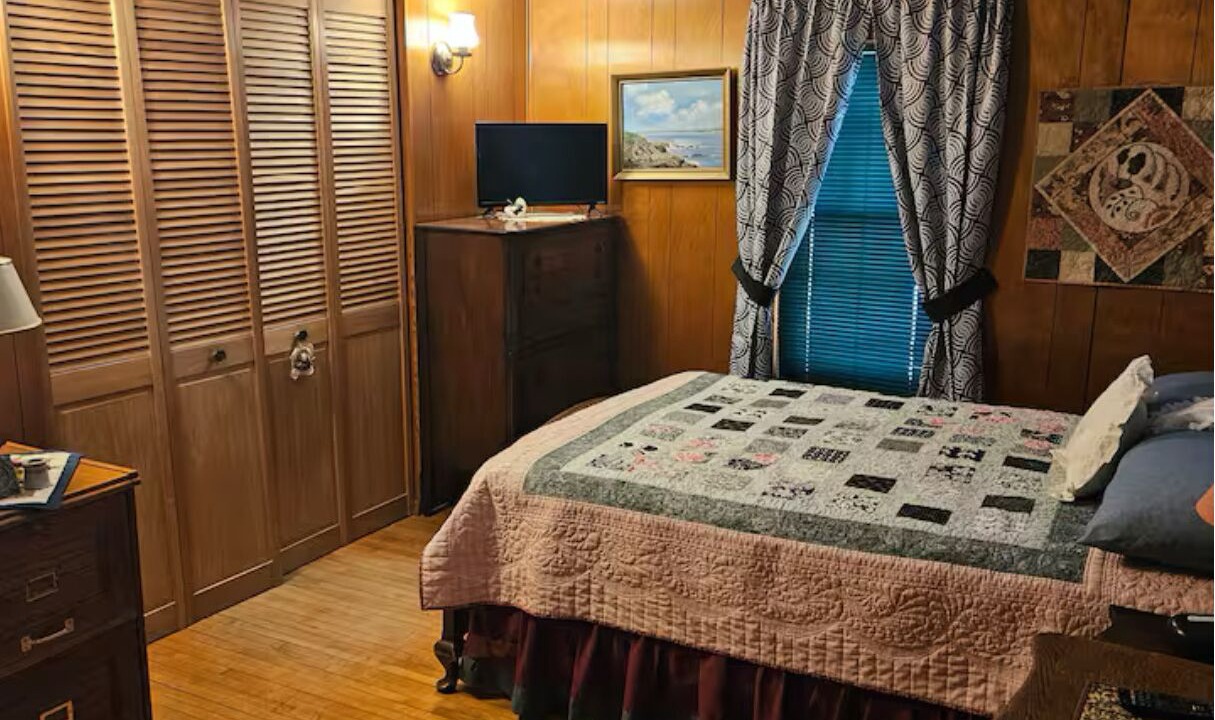 Photo of Bedroom in Houston County