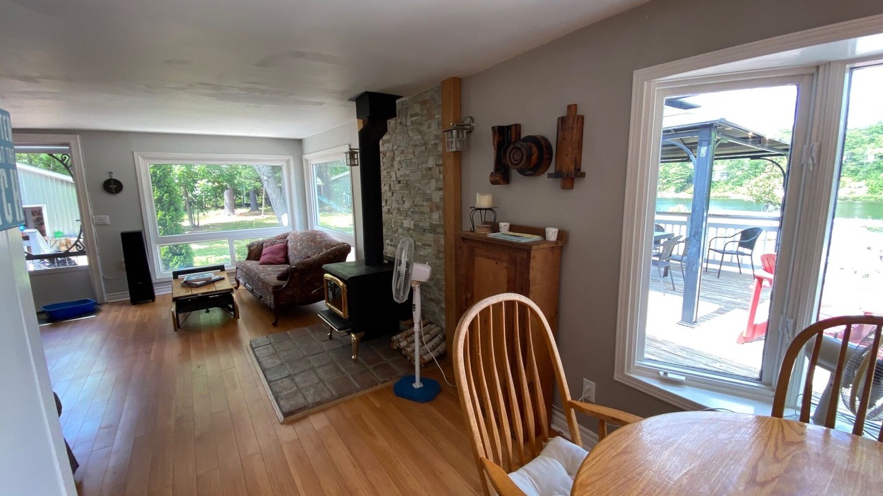 Photo of Livingroom in Havelock-Belmont-Methuen