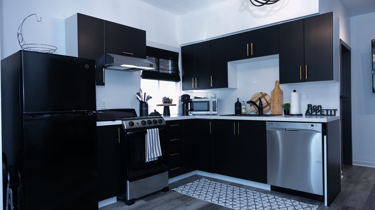 Photo of Kitchen in Port Dalhousie