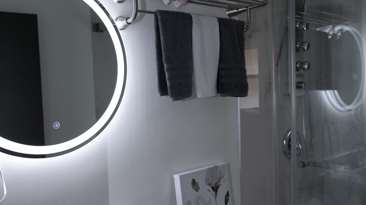 Photo of Bathroom in Port Dalhousie
