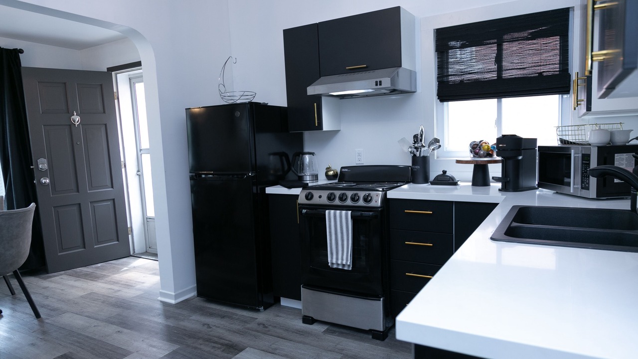Photo of Kitchen in Port Dalhousie