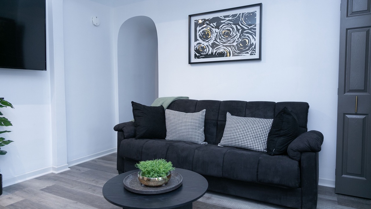 Photo of Livingroom in Port Dalhousie