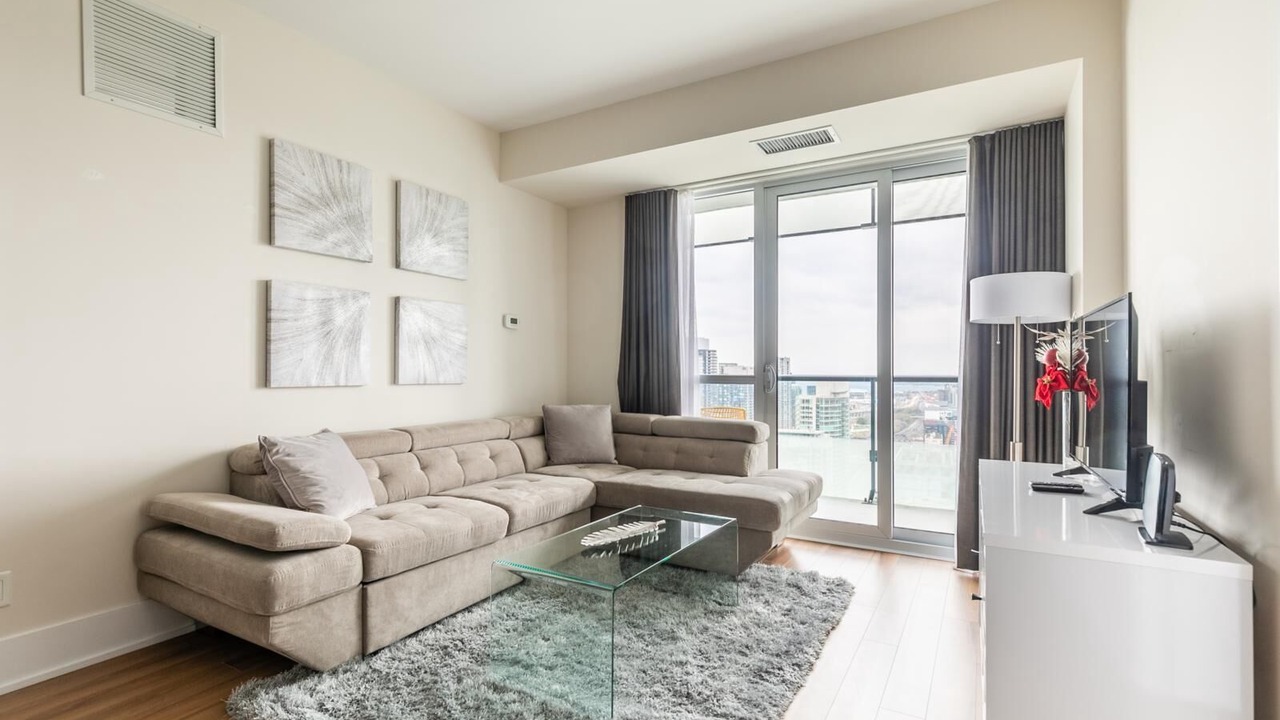 Photo of Livingroom in Toronto Entertainment District