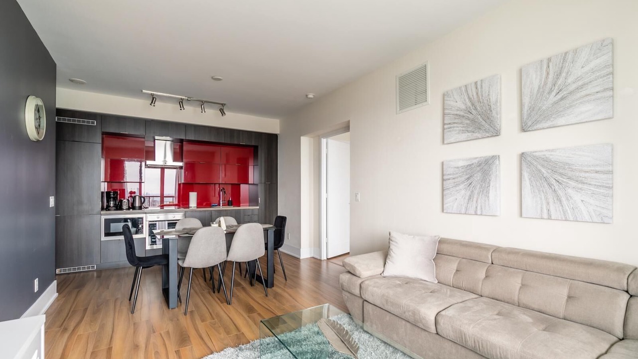 Photo of Livingroom in Toronto Entertainment District