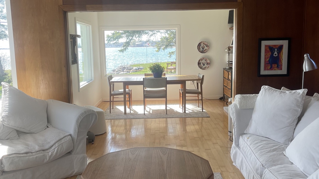 Photo of Livingroom in Cobourg
