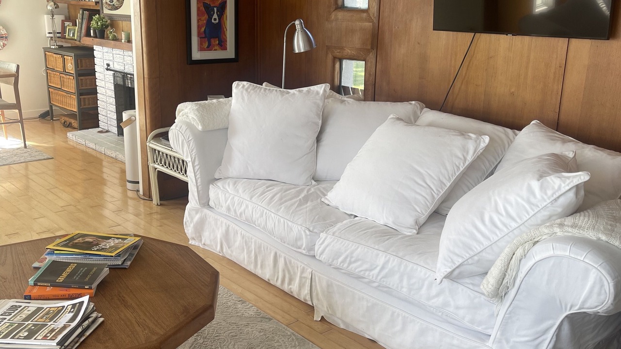 Photo of Livingroom in Cobourg