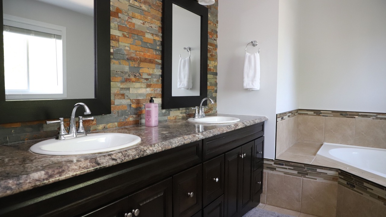 Photo of Bathroom in Alcona
