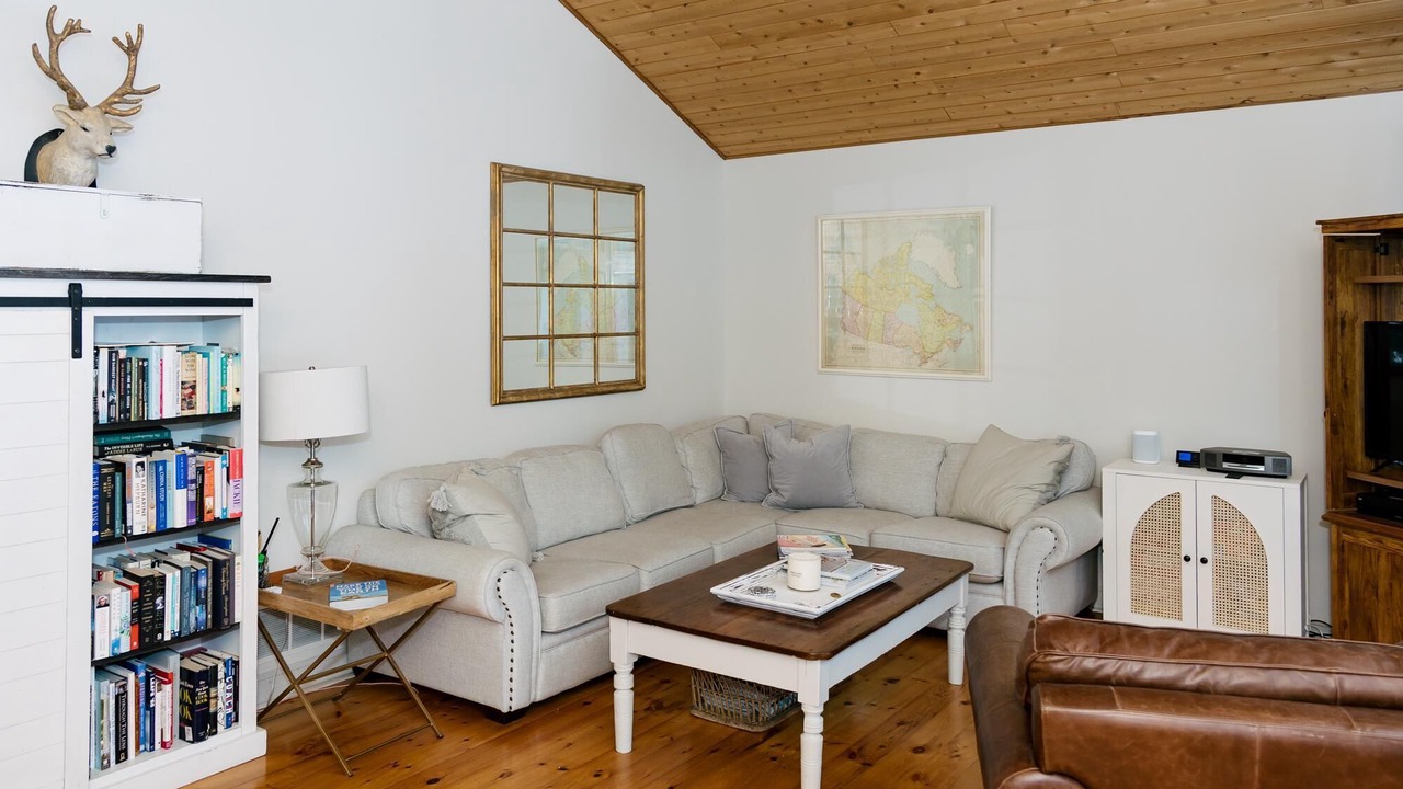 Photo of Livingroom in Irondale