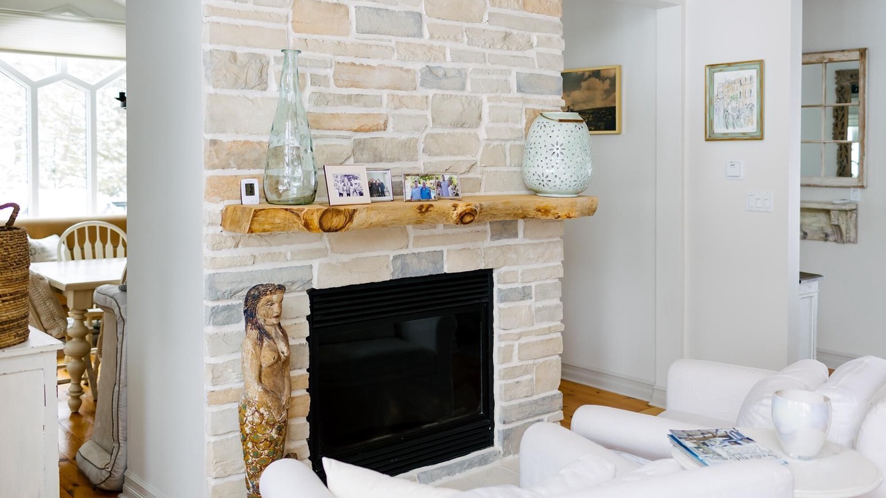 Photo of Livingroom in Irondale