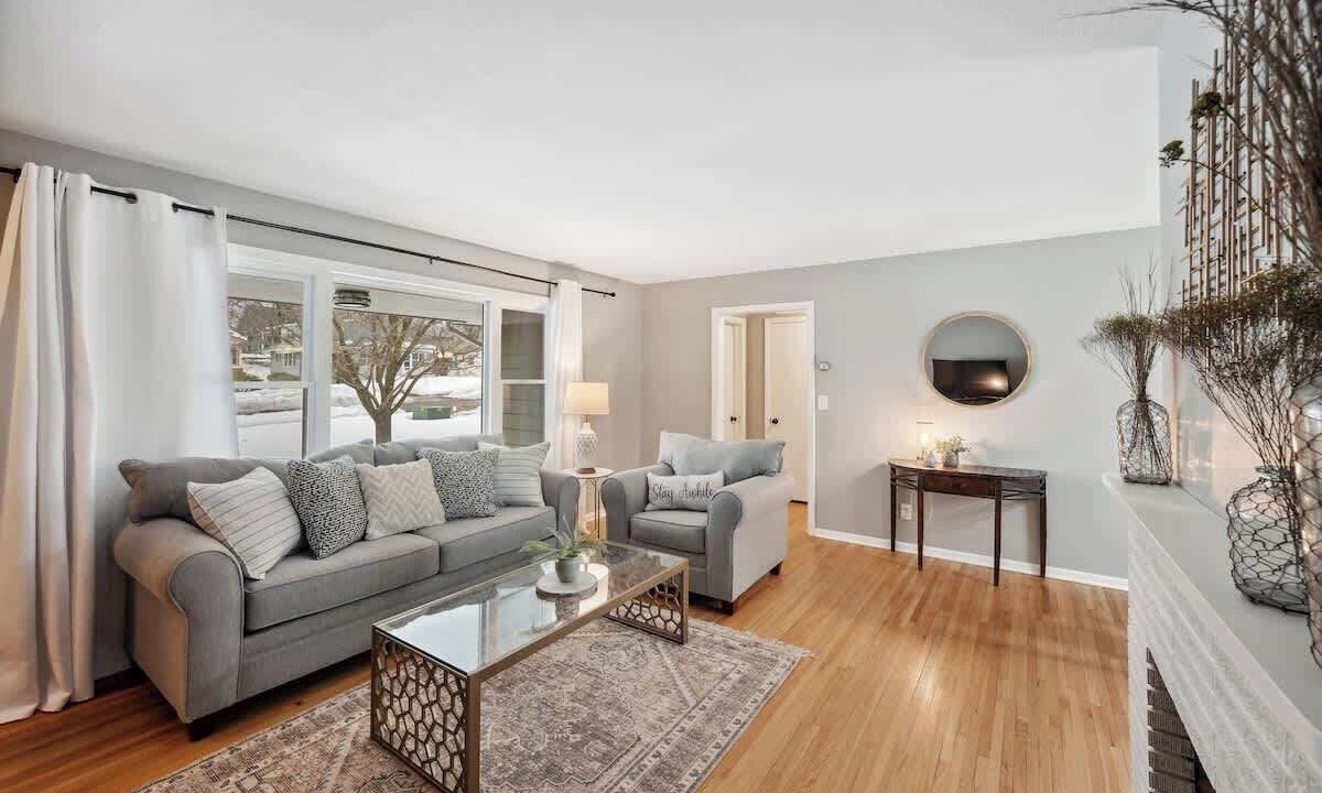 Photo of Livingroom in Elk River