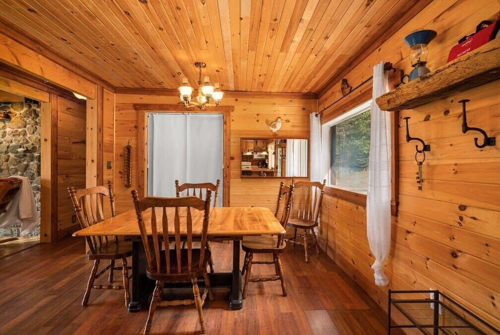 Photo of Livingroom in Hastings Highlands