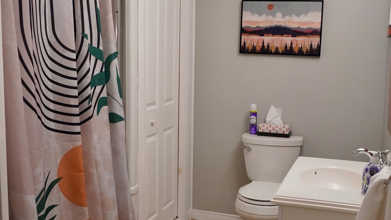 Photo of Bathroom in Lakeshore