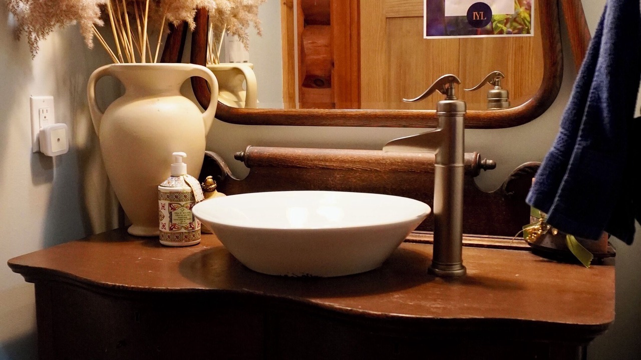 Photo of Bathroom in Lakeshore