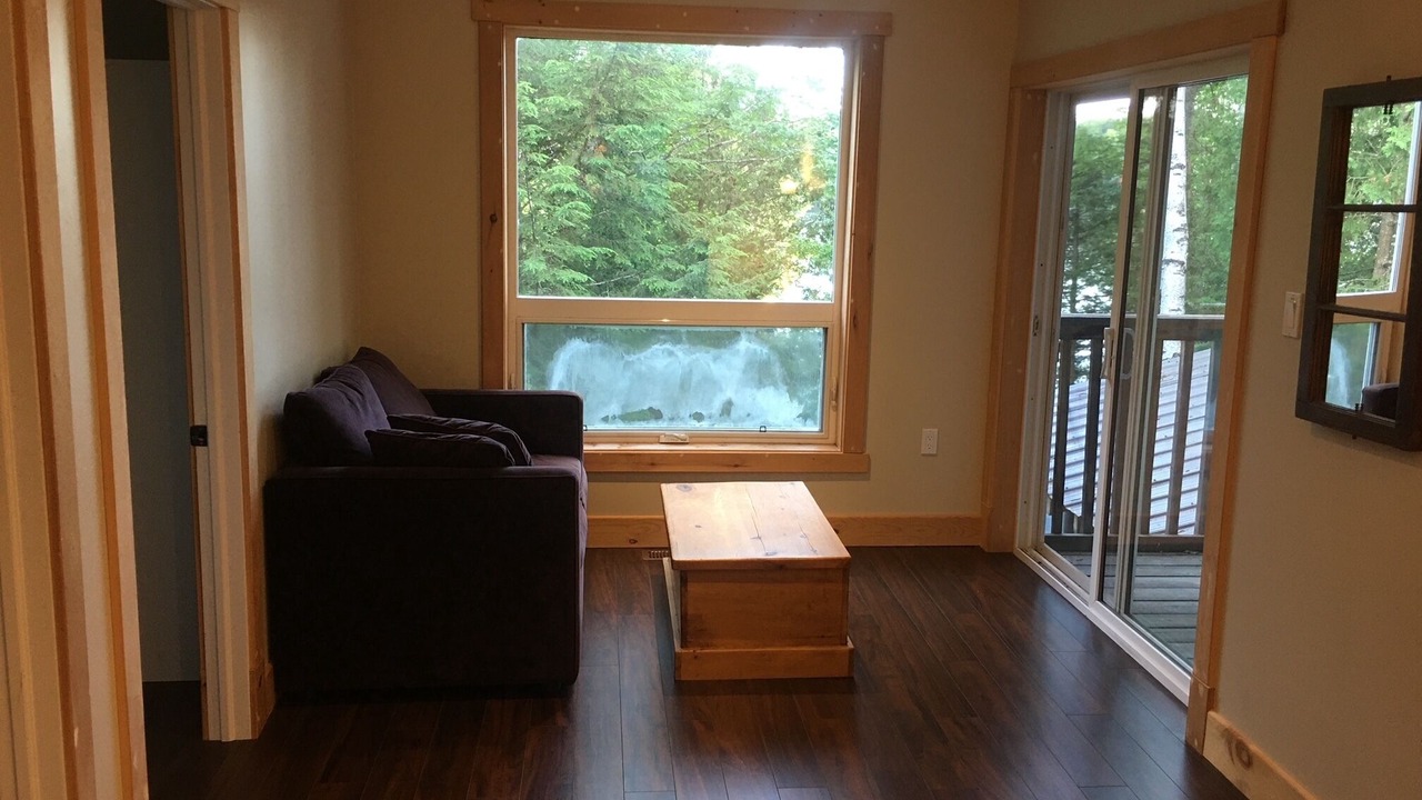 Photo of Livingroom in Perry