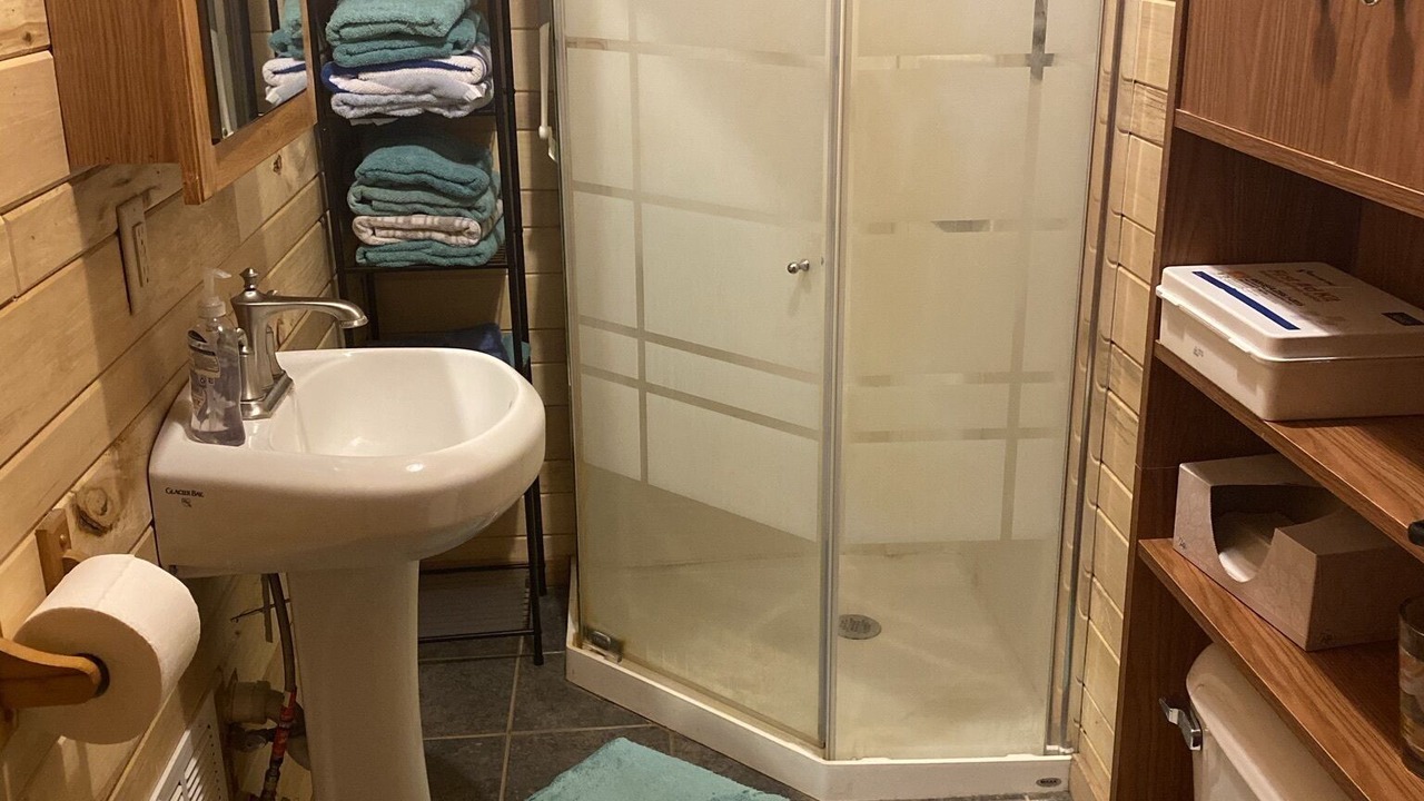 Photo of Bathroom in Hubbard County
