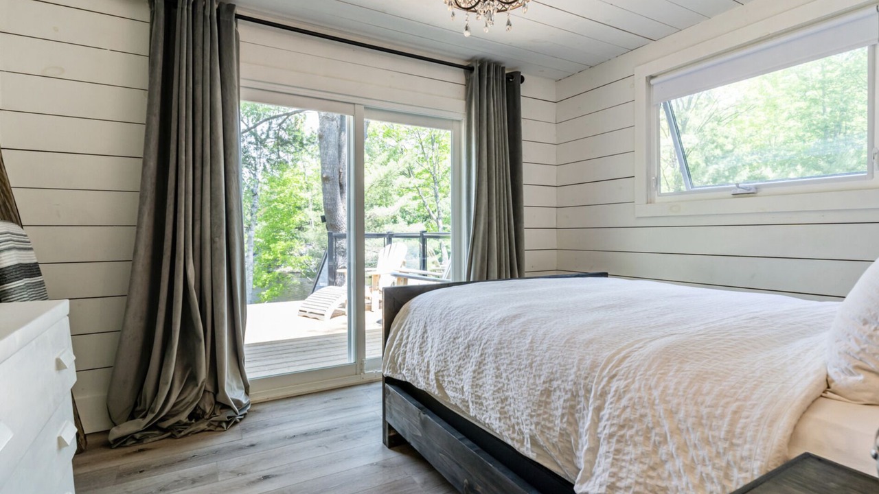 Photo of Bedroom in Gravenhurst