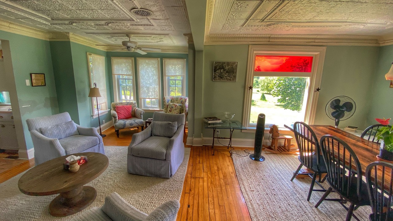 Photo of Livingroom in Cressy